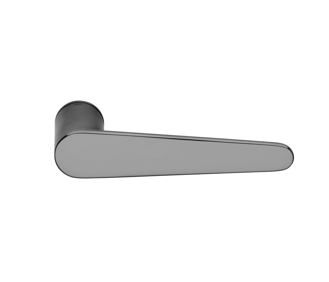 Leva mirror