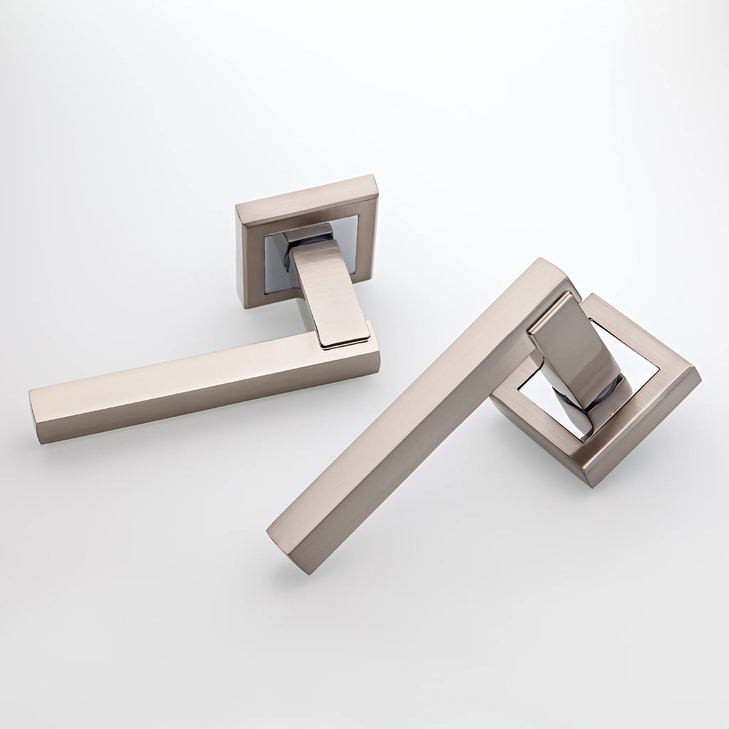 Quadra - Italian Door Handle for Magnetic Lock