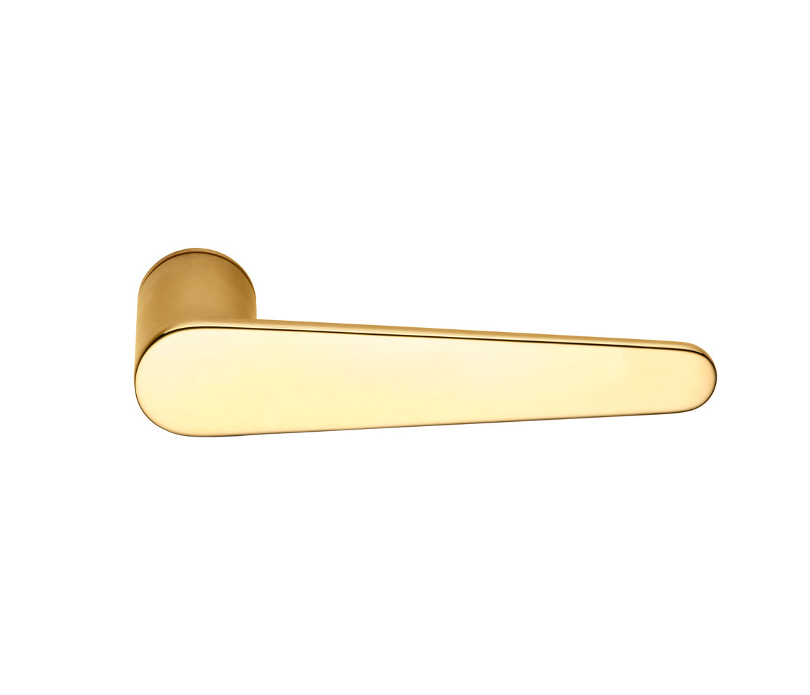 Leva mirror